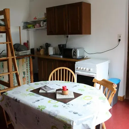 Apartment Petit Studio, Bien Equipe, A La Campagne *